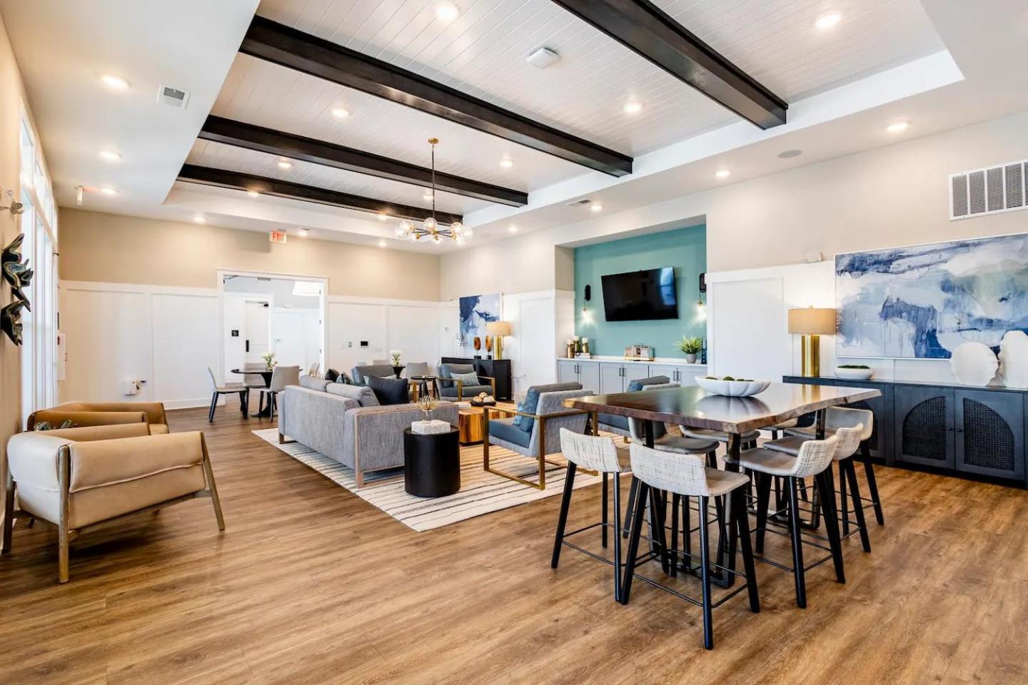 Complete Tranquil 10 Min To Parks Allows Pets, Resort-style Amenities Apartment *